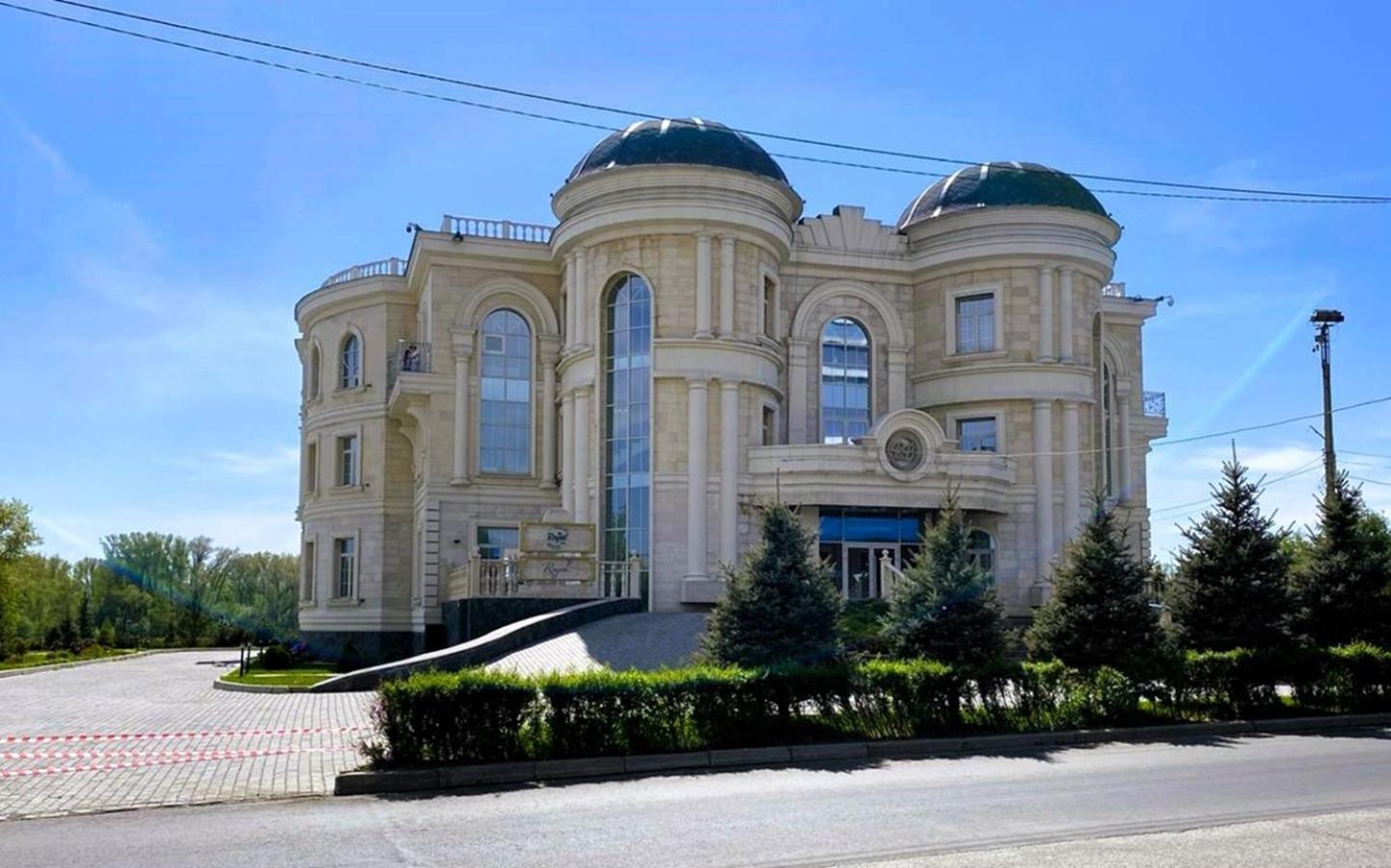 Royal Bv 호텔 Ustʼ-Kamenogorsk 외부 사진